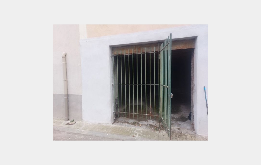 Annonces ALES : Parking | ALES (30100) | 86 m2 | 400 &euro; 