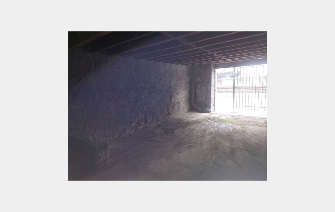 Annonces ALES : Parking | ALES (30100) | 86 m2 | 400 &euro; 