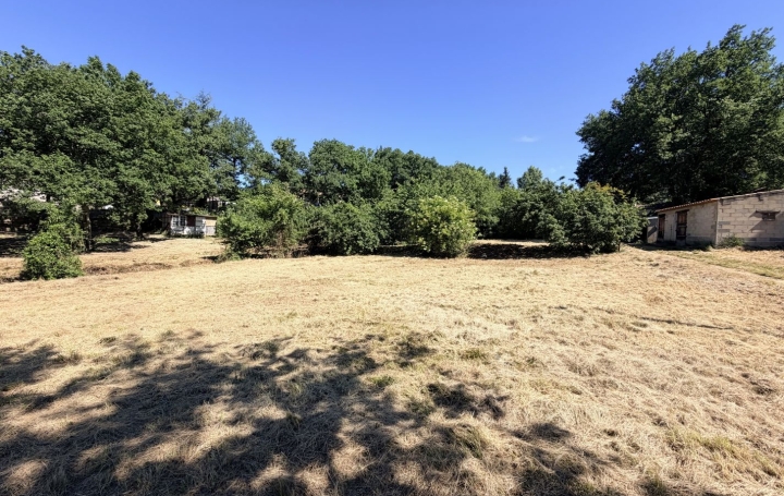 Terrain   VEZENOBRES   69 500 € 